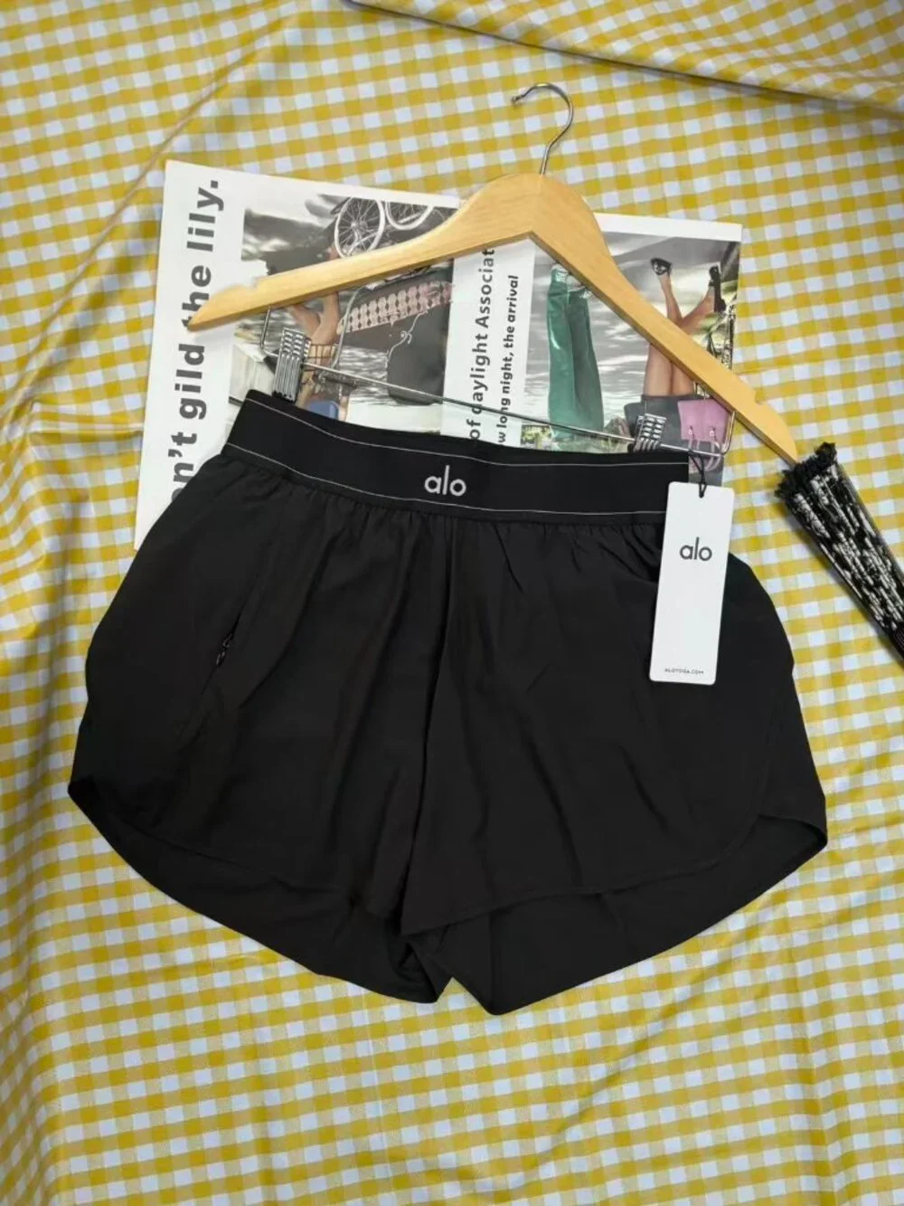 👩‍Alo tennis style athletic shorts high waisted black versatile training shorts